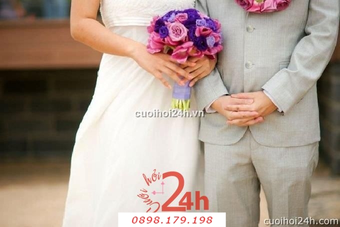 Dịch vụ cưới hỏi 24h trọn vẹn ngày vui chuyên trang trí nhà đám cưới hỏi và nhà hàng tiệc cưới | Hoa hồng nhạt với hoa hồng xanh 2